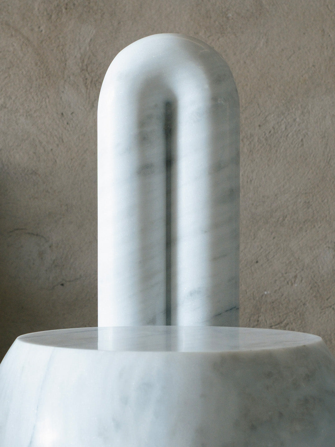 CADEIRA ARCO MÁRMORE DOLOMÍTICO PEGASUS