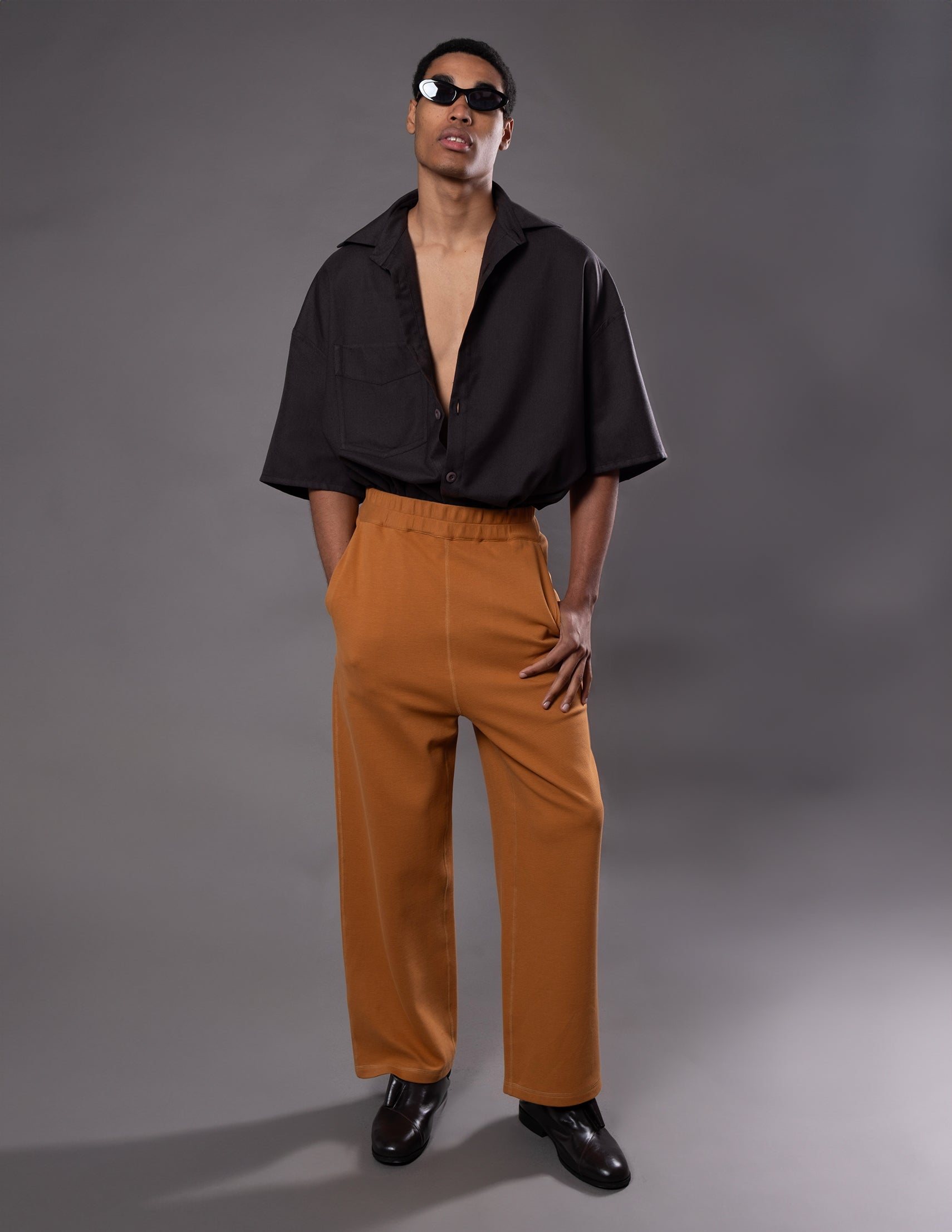 CALÇA MÁRIO OCRE