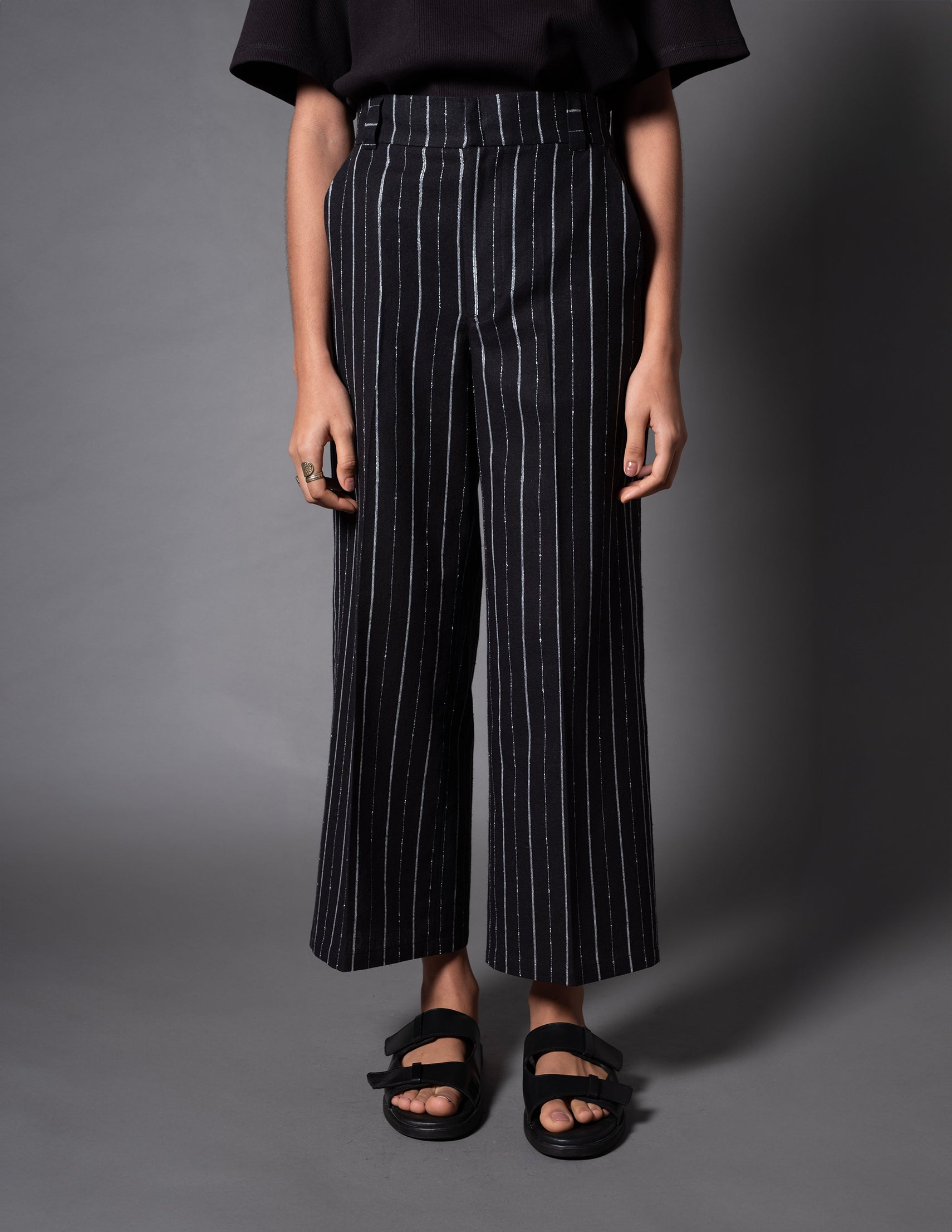 CALÇA PAULISTA PRETA RISCA