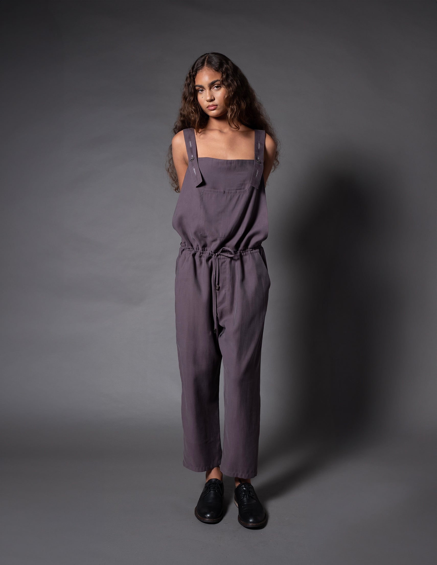 JARDINEIRA GLOBO FUME