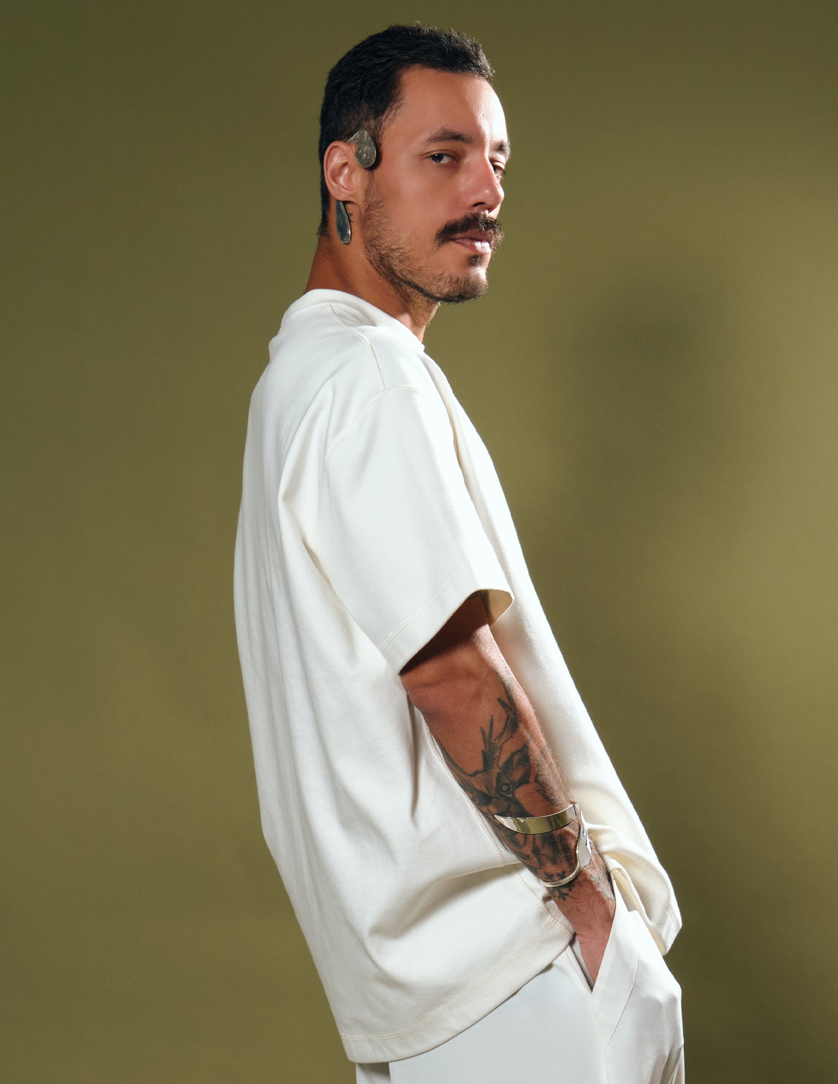 T-SHIRT JOÃO OFF-WHITE