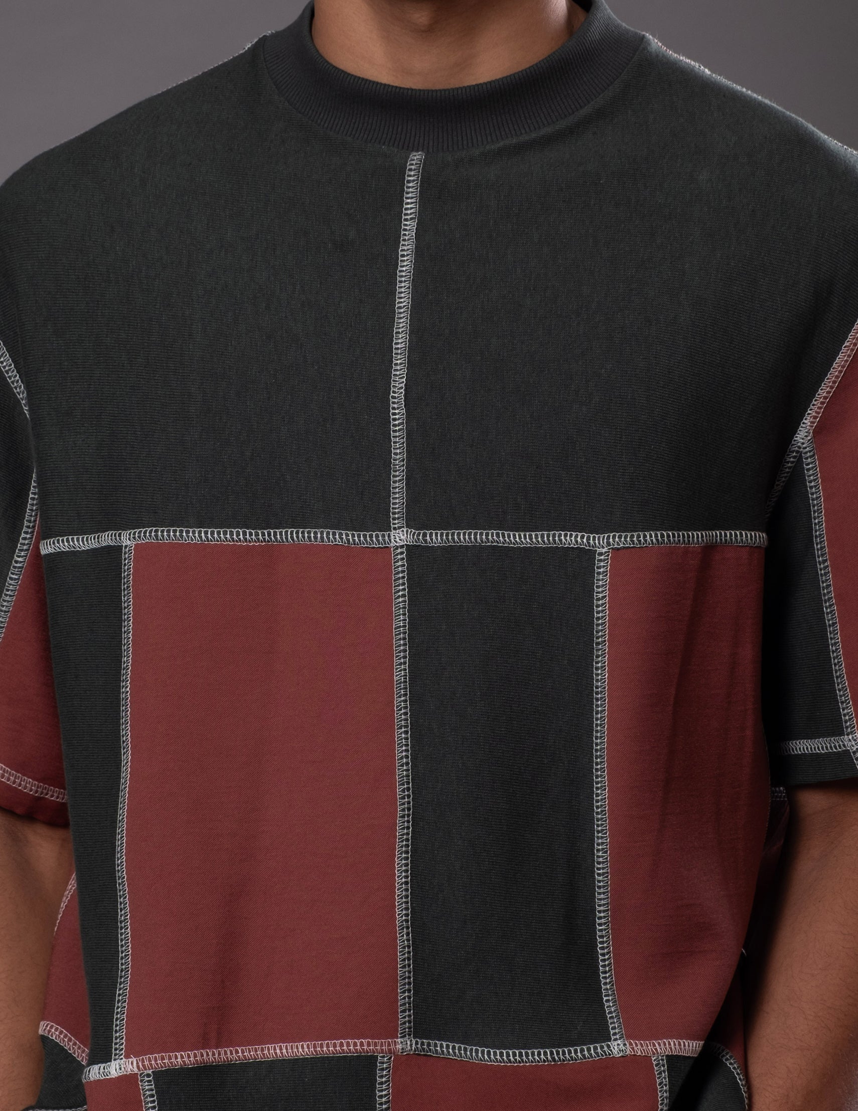 T-SHIRT JOÃO PATCHWORK