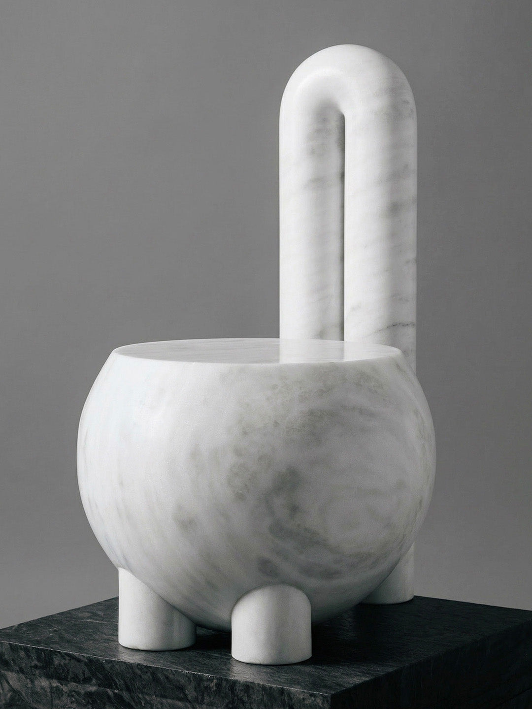 CADEIRA ARCO MÁRMORE DOLOMÍTICO PEGASUS