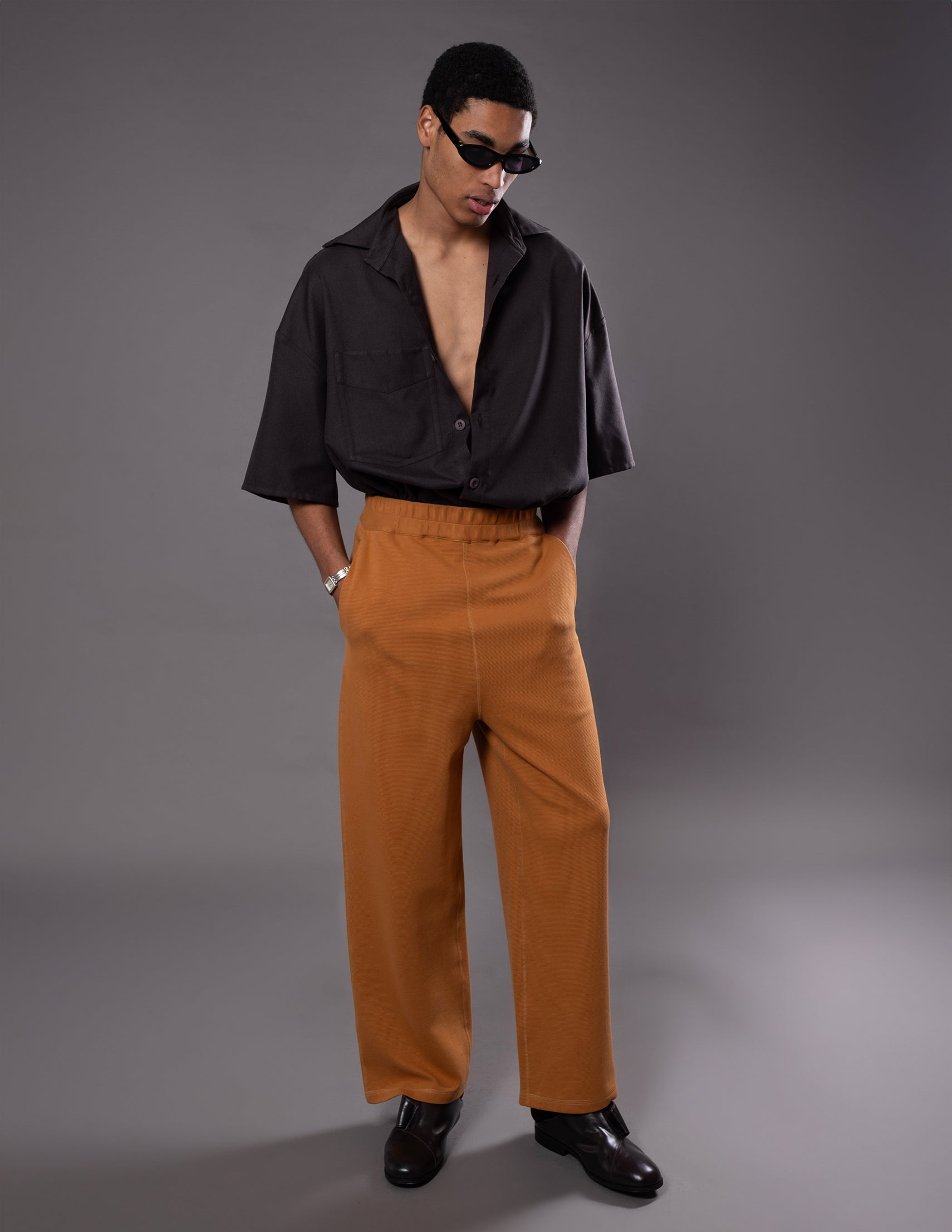 CALÇA MÁRIO OCRE