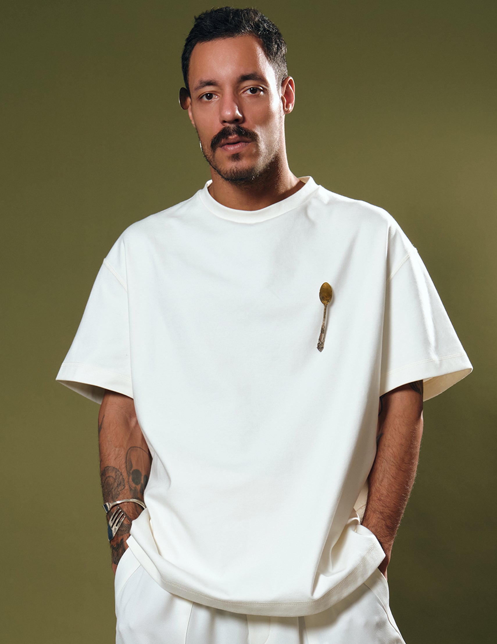 T-SHIRT JOÃO OFF-WHITE